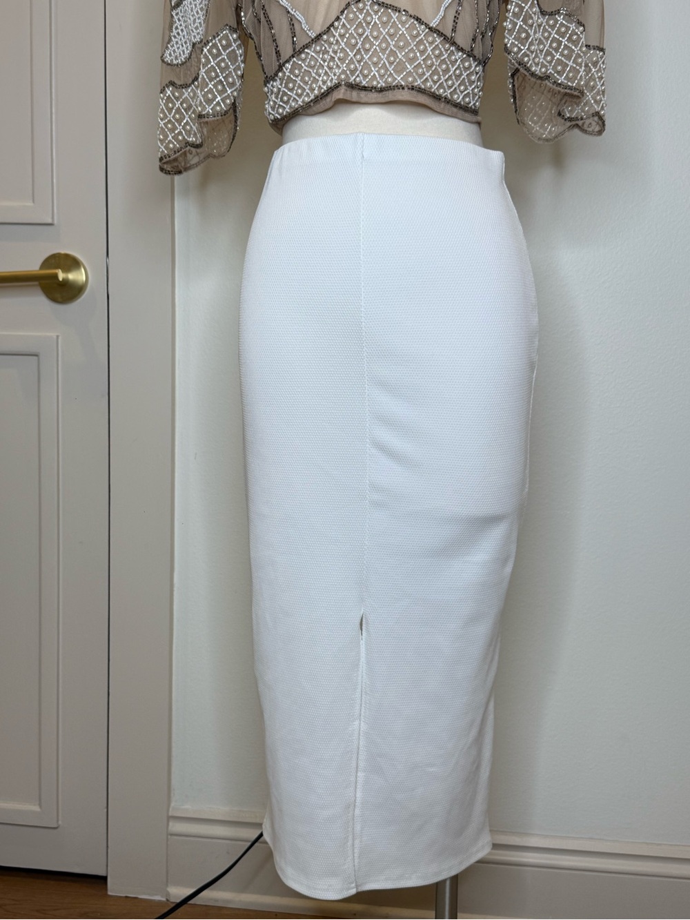 Classic White Midi Pencil Skirt - Sleek Women's Office Skirt
